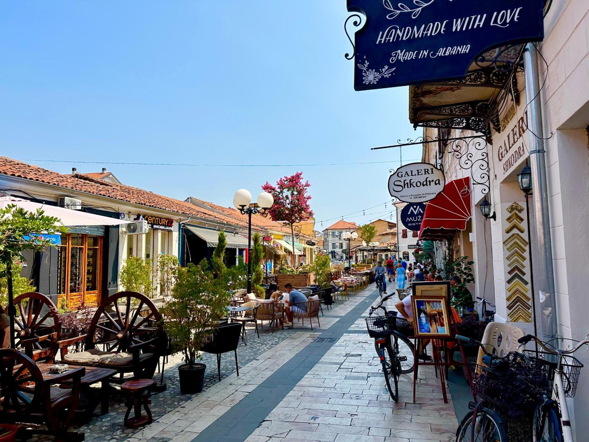 Js House Shkoder 1アパートメント エクステリア 写真