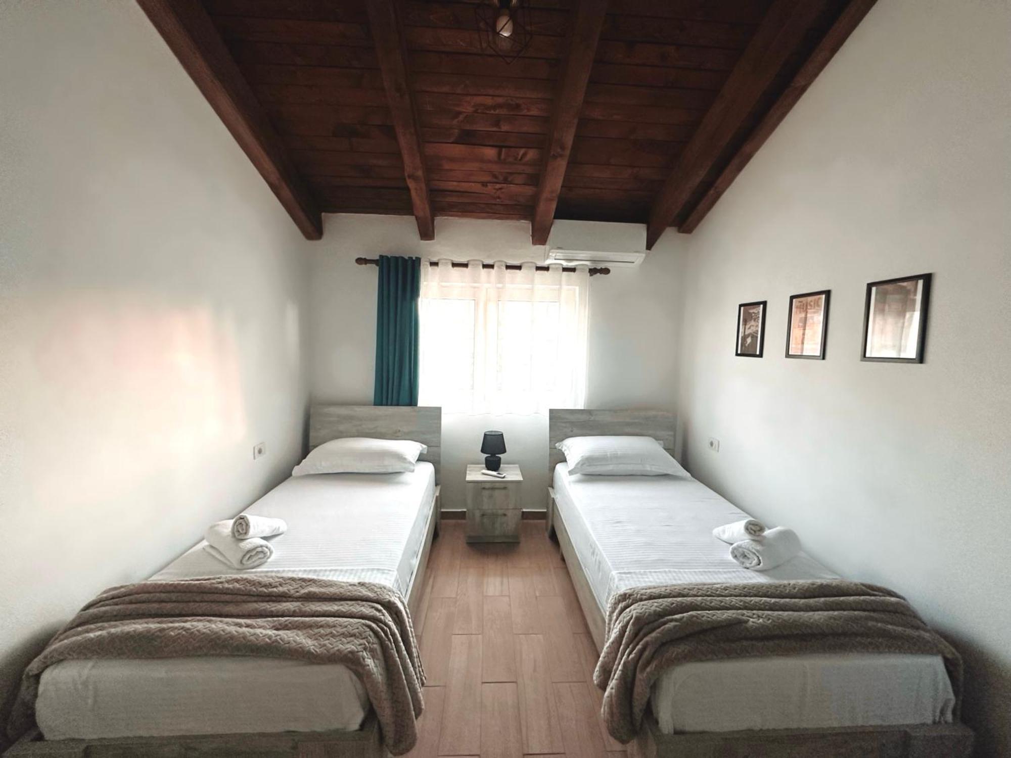 Js House Shkoder 1アパートメント エクステリア 写真